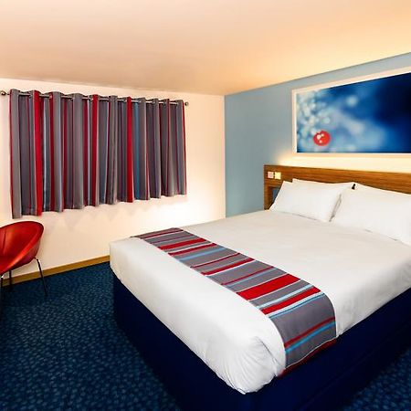 Travelodge Cameron Toll Hotel Эдинбург Экстерьер фото