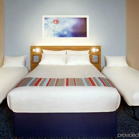 Travelodge Cameron Toll Hotel Эдинбург Экстерьер фото