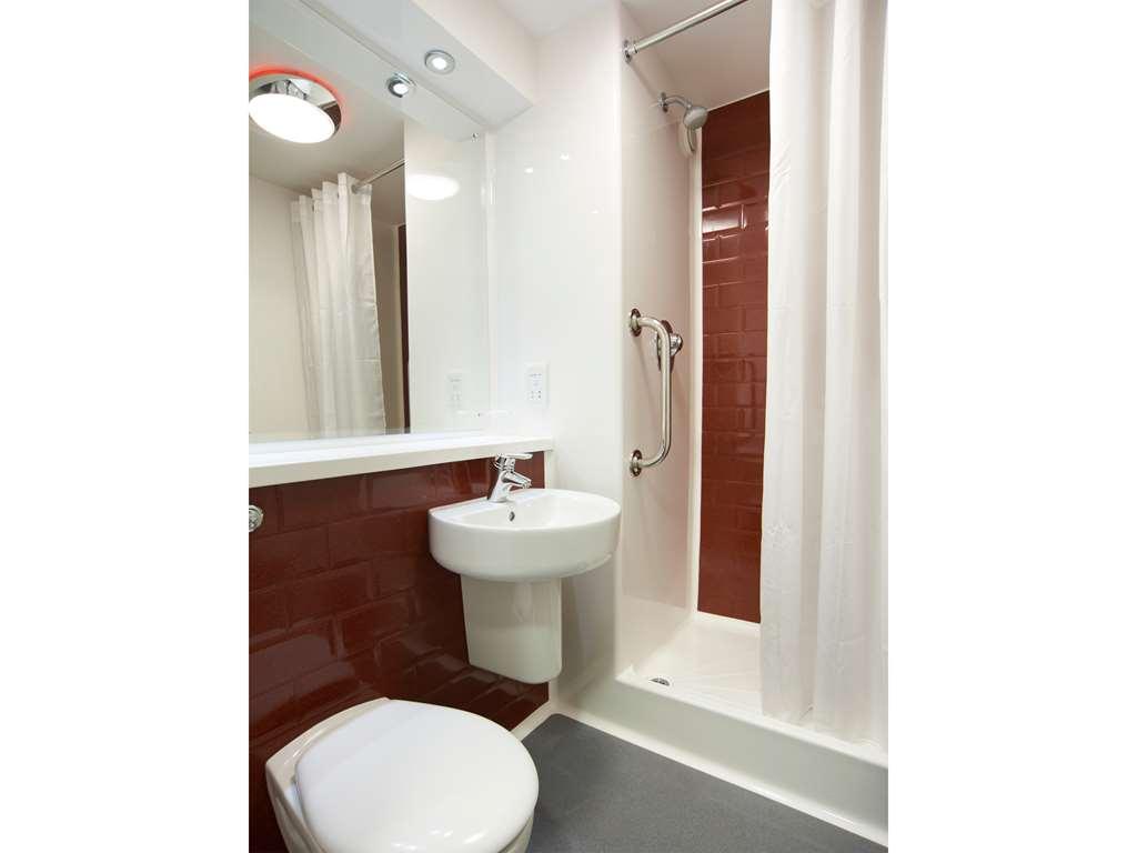 Travelodge Cameron Toll Hotel Эдинбург Номер фото